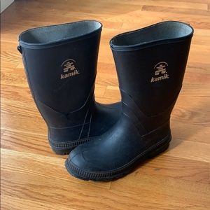 Boys Kamik Rain Boots (like new)